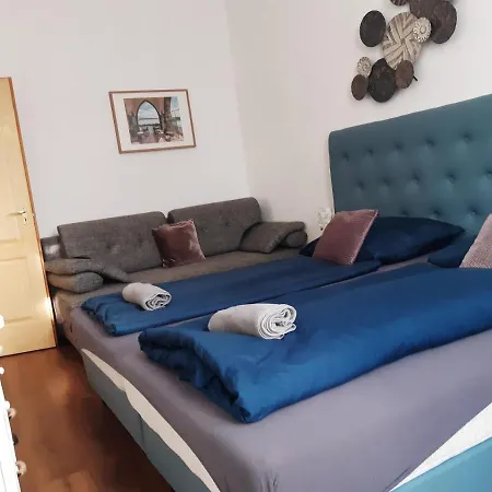 Apartment Varalja *